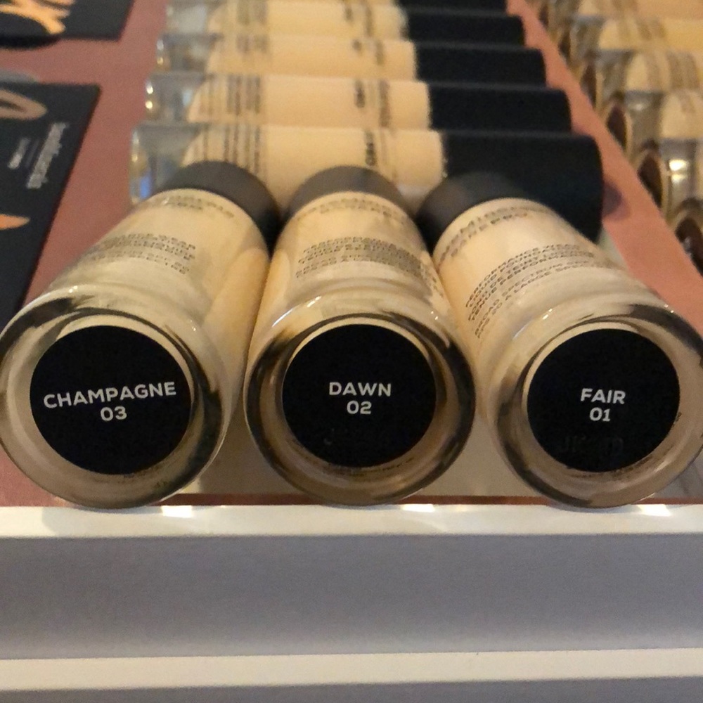 BareMinerals BarePro 24Hr Full Coverage Foundation - Picture 2 of 5